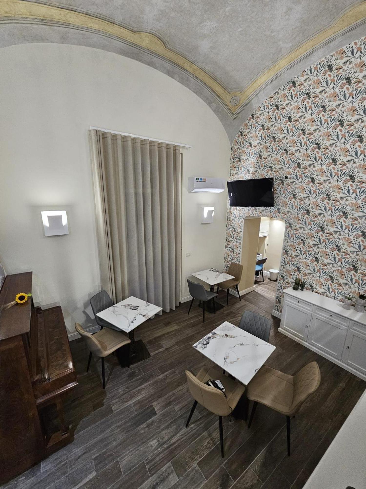 Napoli The Charme Bed & Breakfast Exterior photo
