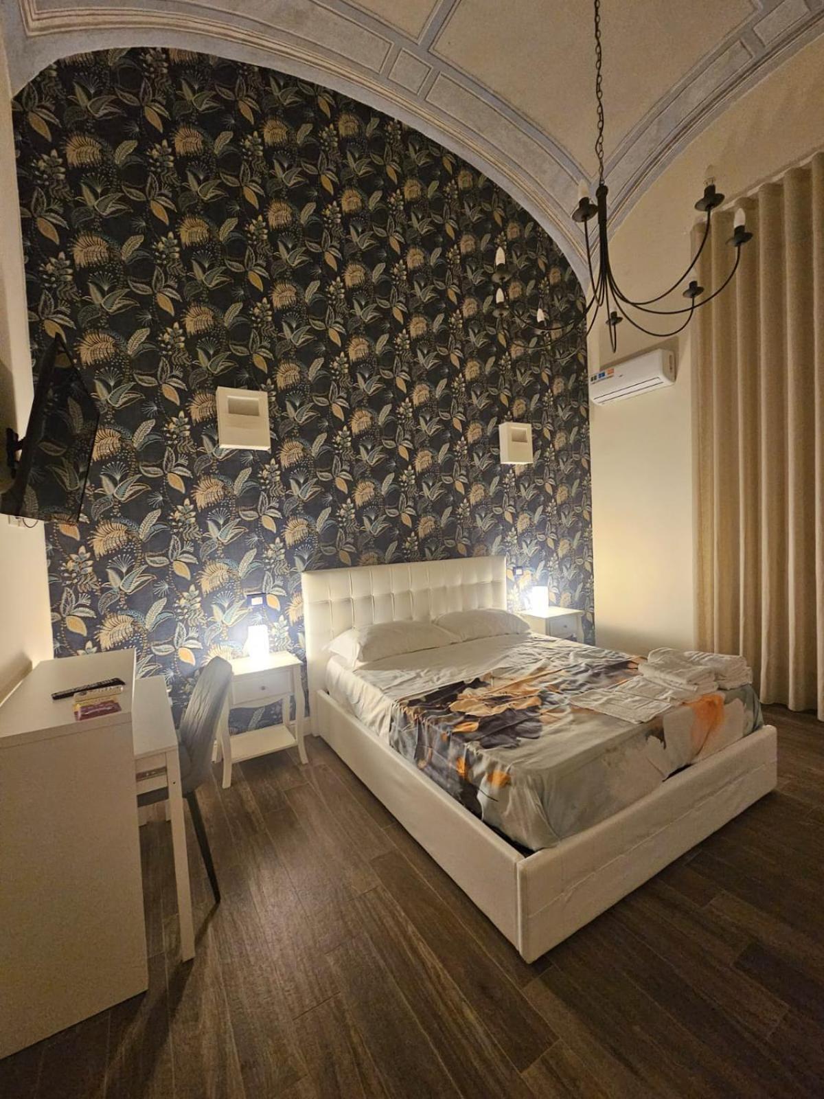 Napoli The Charme Bed & Breakfast Exterior photo
