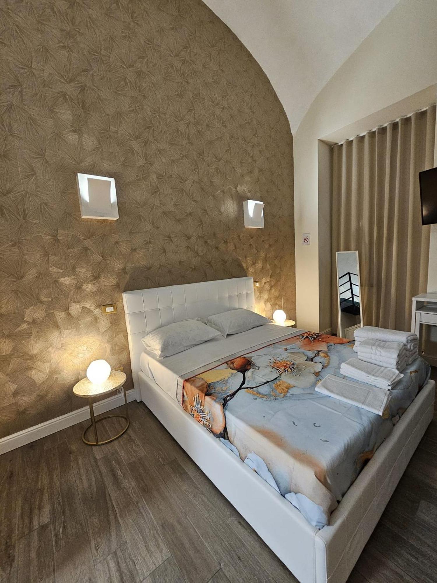 Napoli The Charme Bed & Breakfast Exterior photo