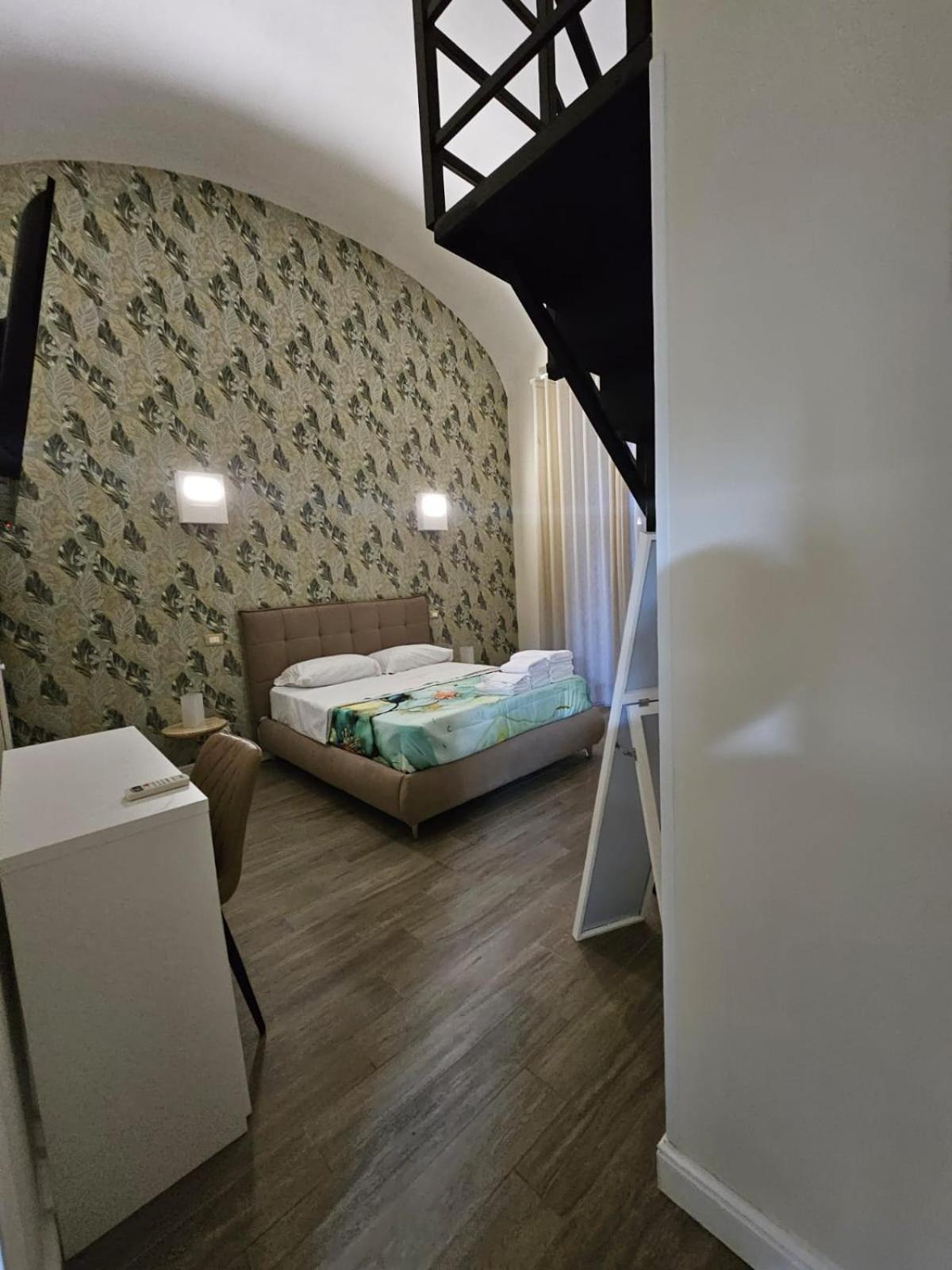 Napoli The Charme Bed & Breakfast Exterior photo
