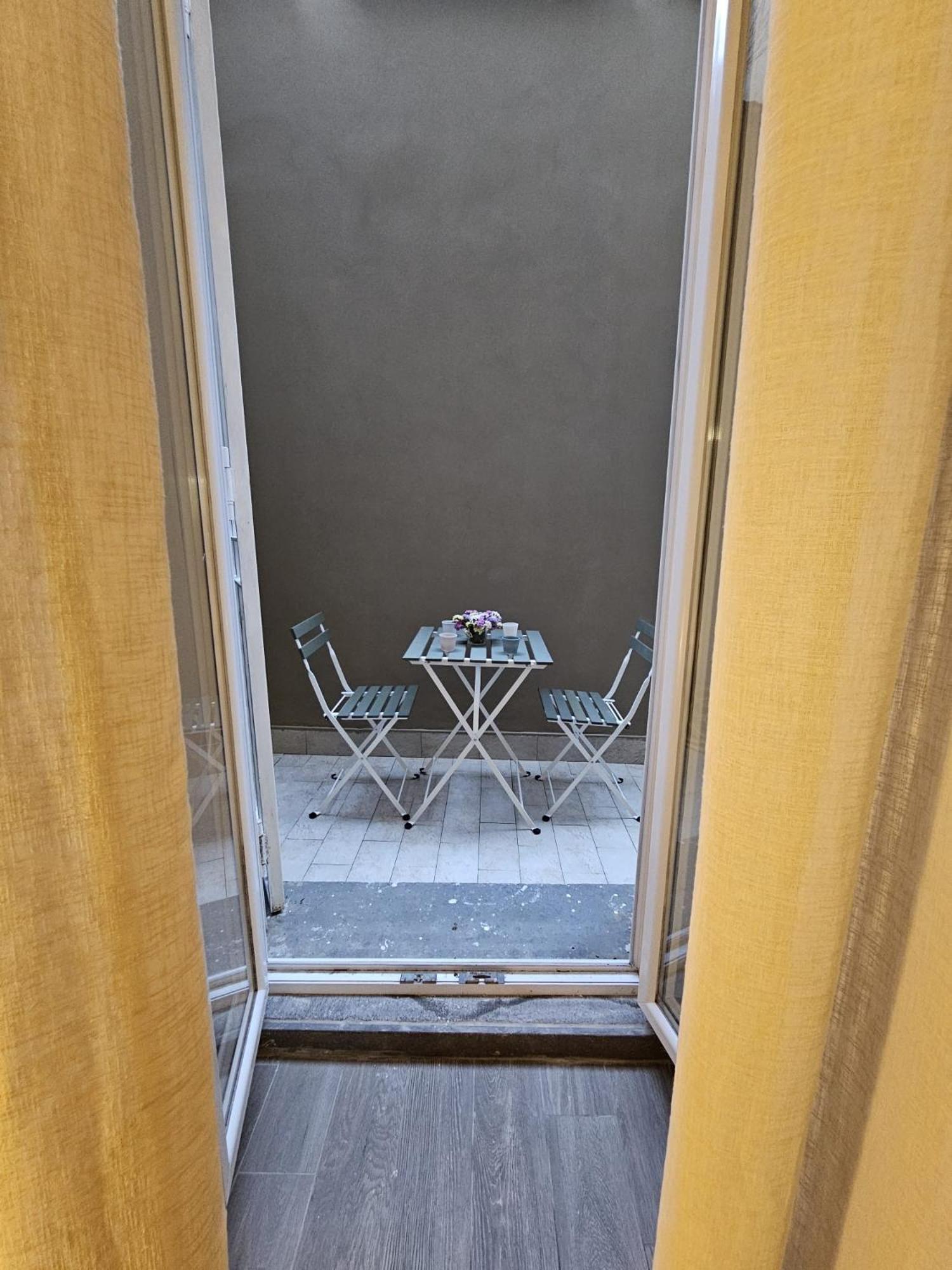 Napoli The Charme Bed & Breakfast Exterior photo